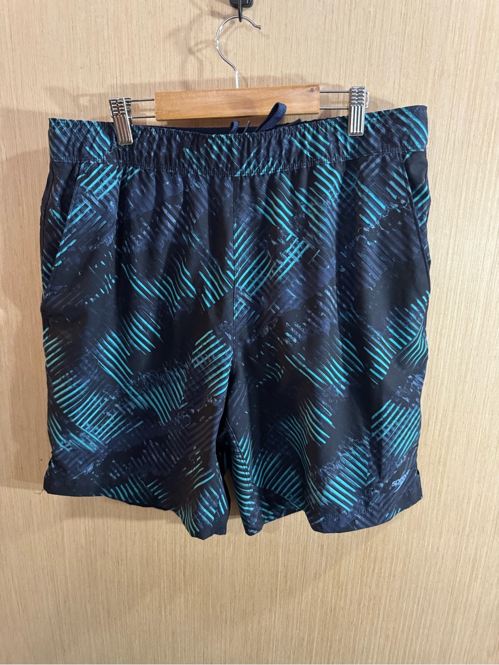 Men’s Speedo Volley Dark Blue and Light Blue Geometric Swim Trunks Size Medium